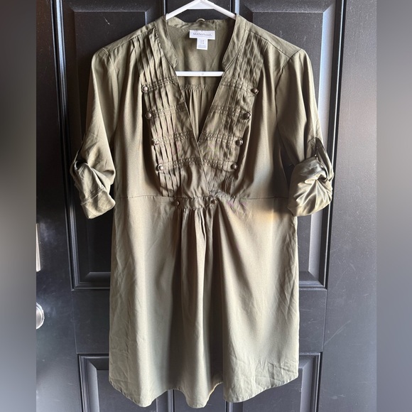 Motherhood Maternity Tops - Motherhood Maternity olive green ruffled 3/4 sleeve tunic blouse Size Medium